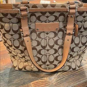 Coach 🎄Camel Tan Logo Print Purse